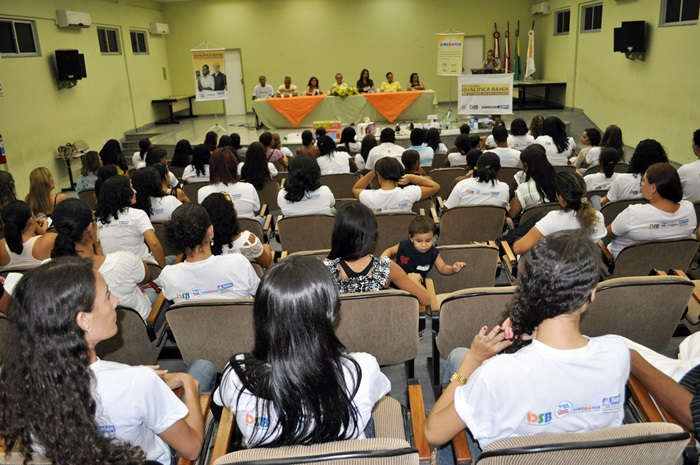 Qualifica Bahia em Guanambi - 150 alunos so certificados