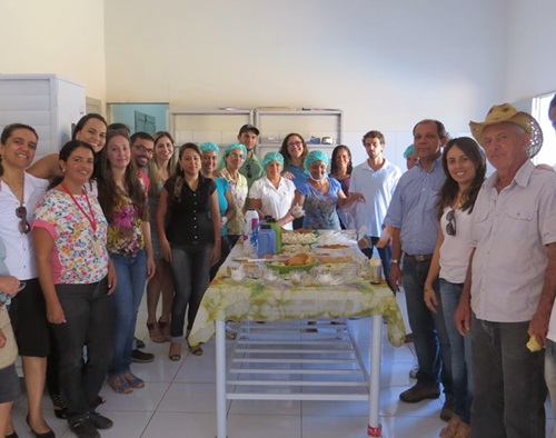 Caf da manh apresenta Unidade de Beneficiamento de Mandioca em Guanambi