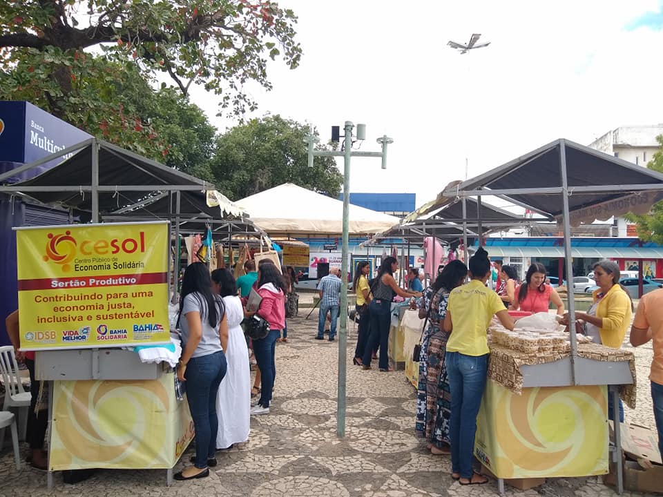 Feira de produtos da Economia Solidria e da Agricultura Familiar em Guanambi