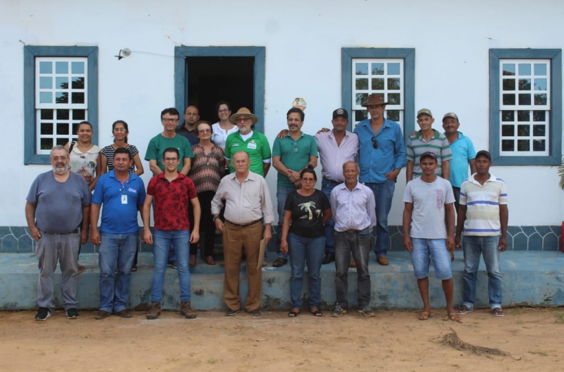 Equipe da Bahiater visita agricultores familiares de Candiba e Pinda para avaliar propriedades que cultivam cana de acar